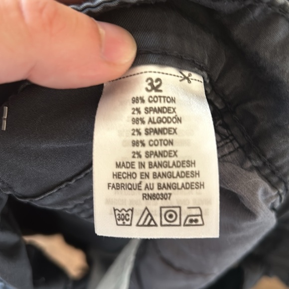 Blue UNION BAY Cargo Shorts. Only worn a few times. - Picture 4 of 4